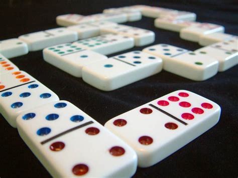game online poker domino